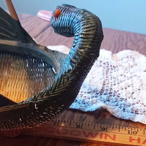 ZHEJIANG Handicrafts Large Green Duck Rattan Wicker Basket MCM - Picture 7 of 8